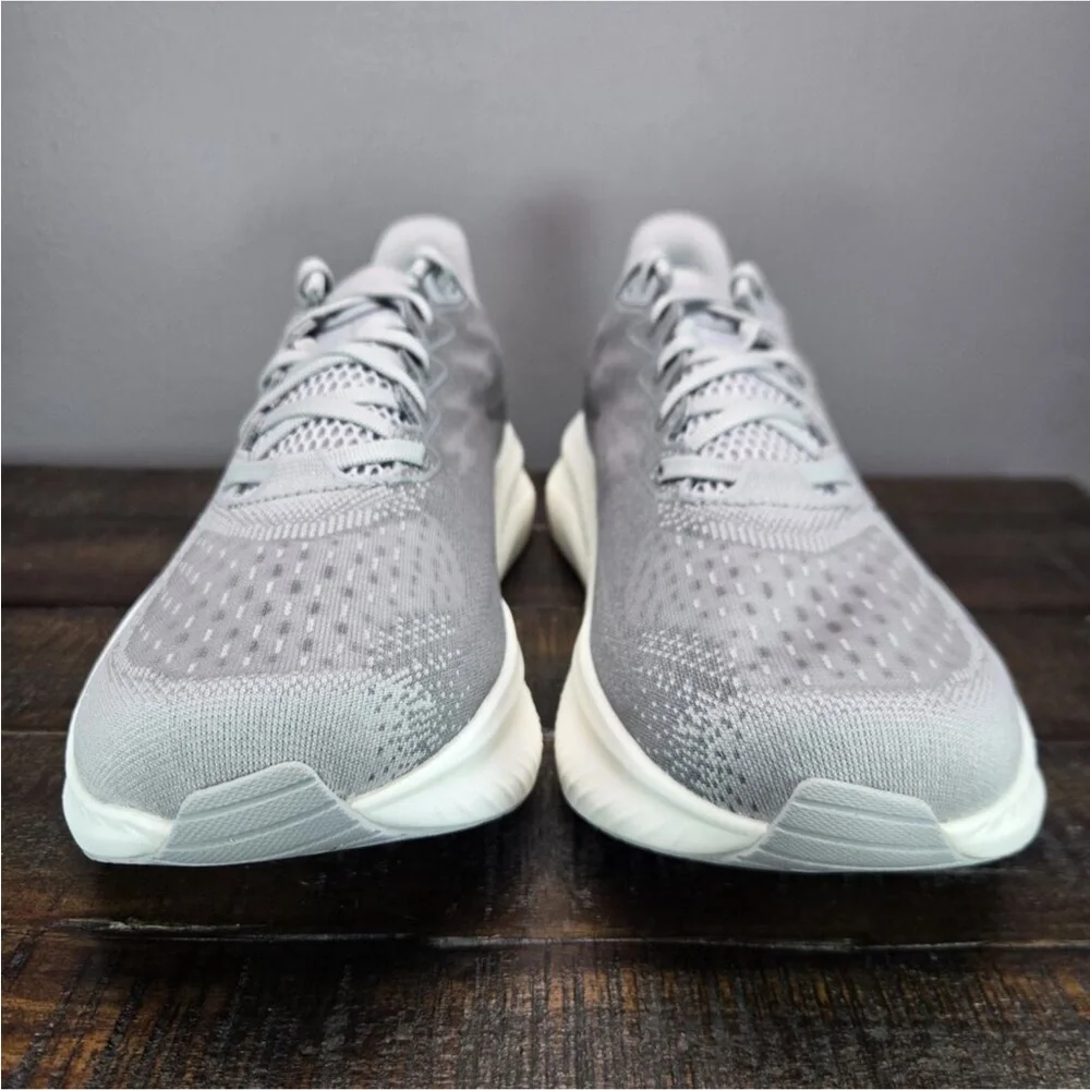 Like New! Hoka One One Men's Athletic Shoes Gray White